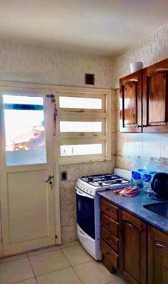 Temporario en Gesell: 2 habitaciones, balcón al mar , centro a 2 cuadrasy a 50 metros de la arena — foto 15