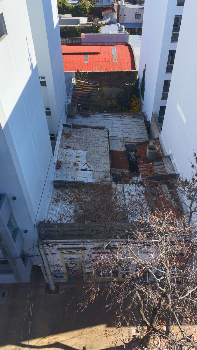 Lote en venta calle 68 entre 7 y 8 - 4