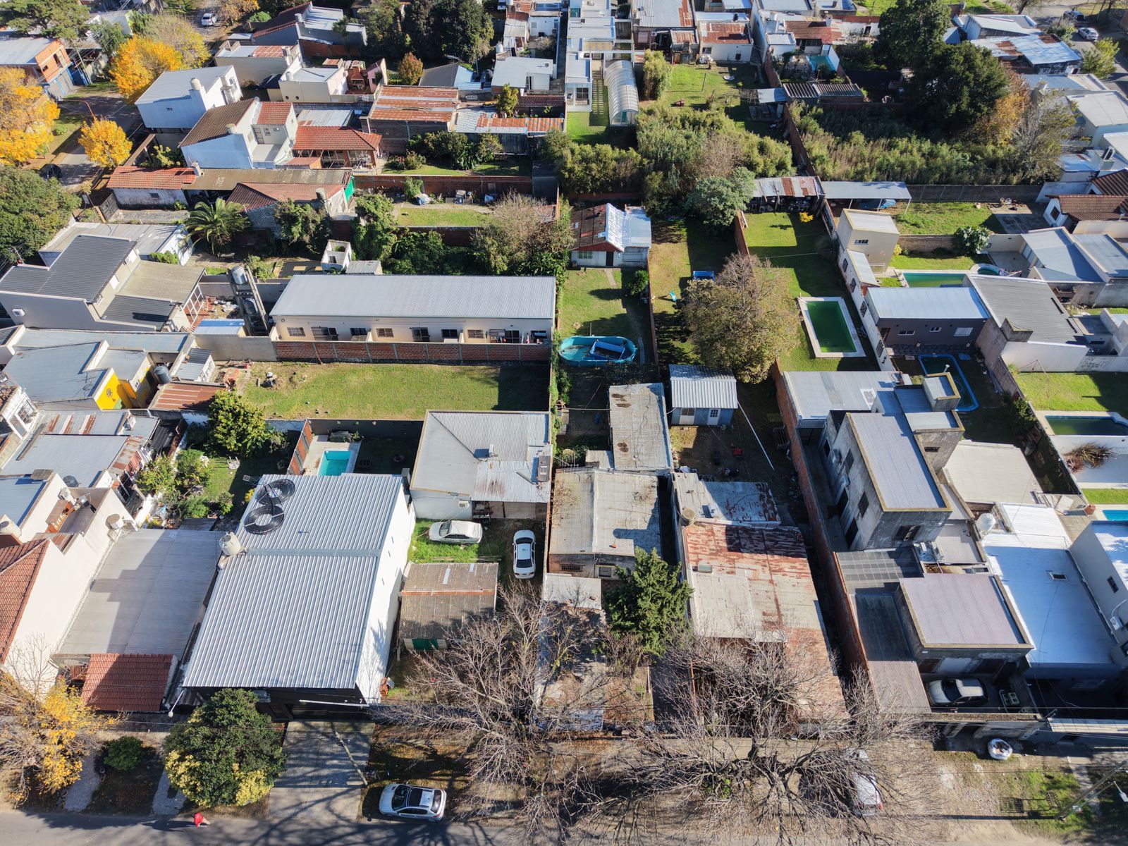Lote de 637m² con construcción calle 81 entre 13 y 14 - 1