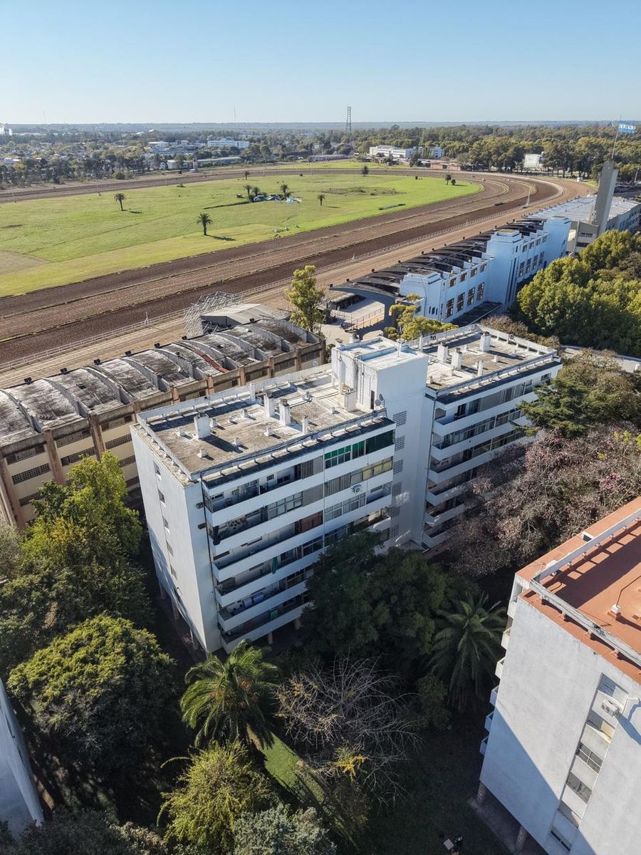 Departamento en venta en Barrio Hipódromo - 1