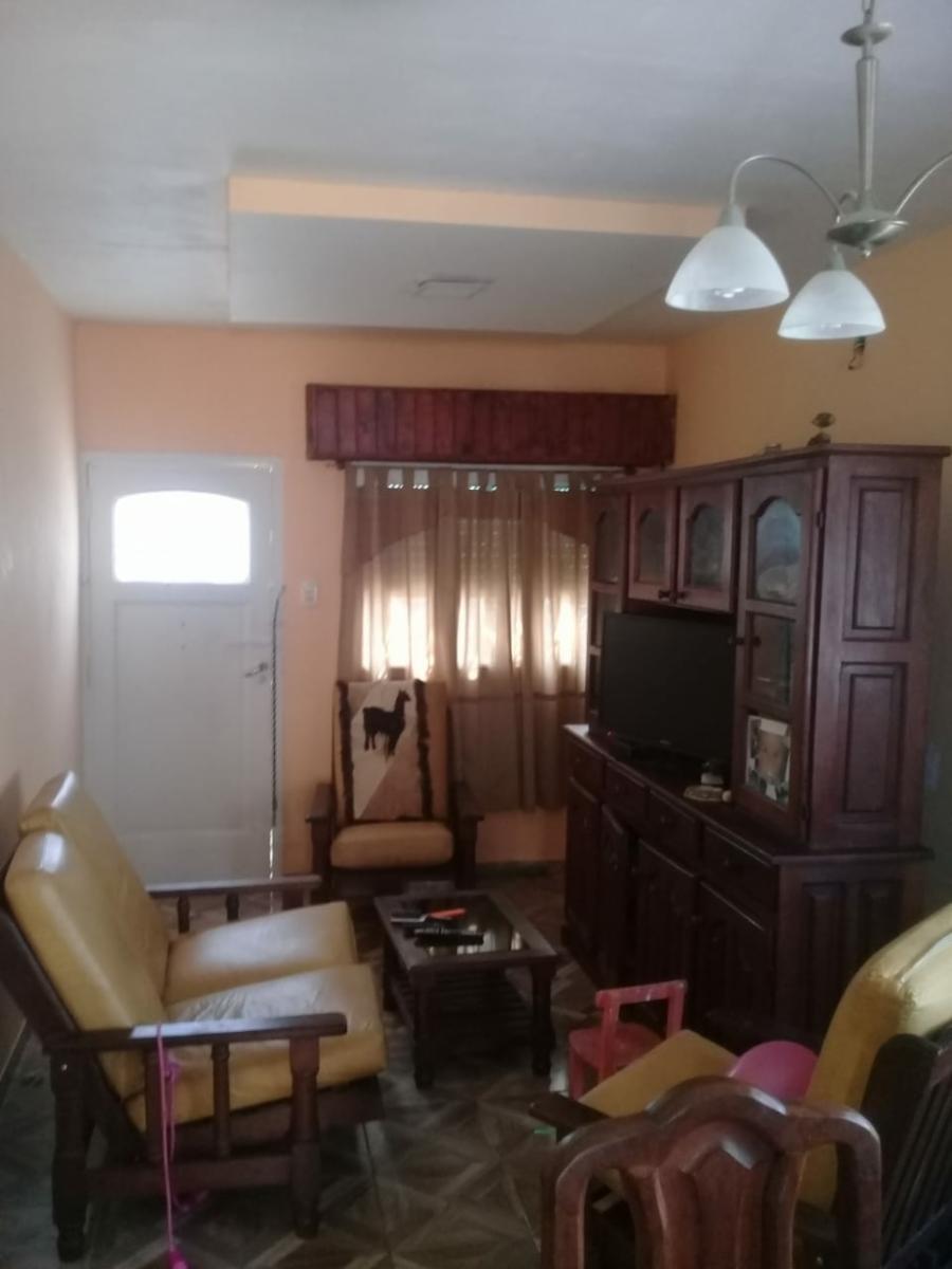 Rosario: Maestro Massa 1075 - Casa de 3 dormitorios, 2 baños, Santa Fe, Argentina — foto 4