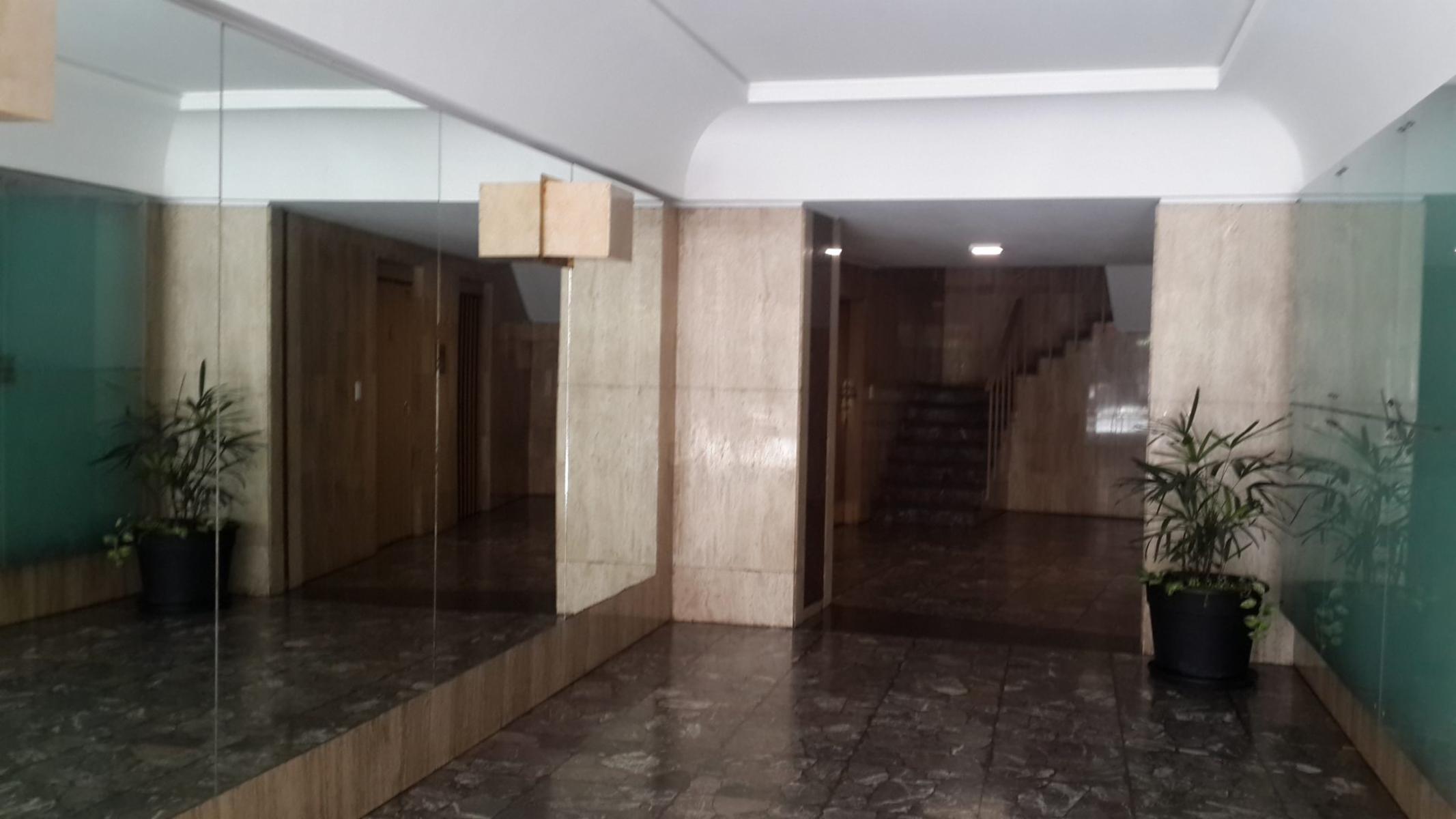 Rosario: Maipu 714 piso 10 Dto 1 o A - Departamento externo con balcon de 3 dormitorios con cochera en venta, Santa Fe, Argentina — foto 2