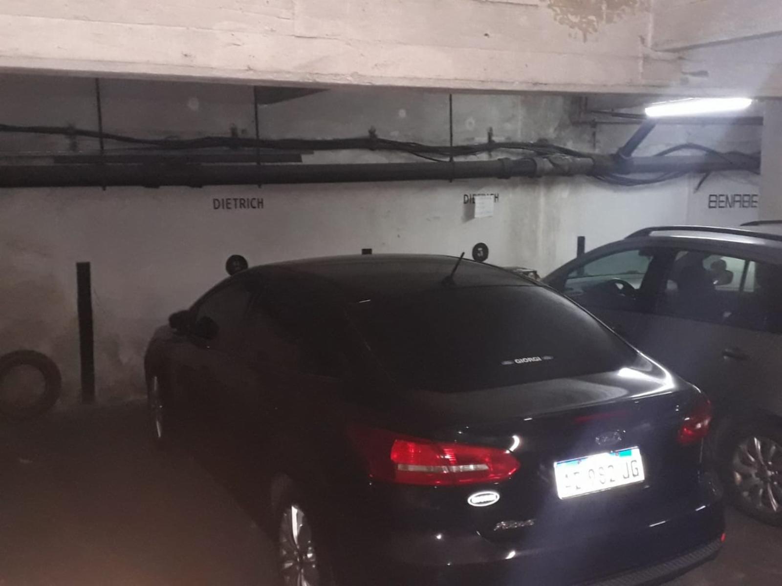 Rosario: Santa Fe 837 en Galeria Comercial Cochera en subsuelo de 14 m2 apto utilitario, Santa Fe, Argentina — foto 3