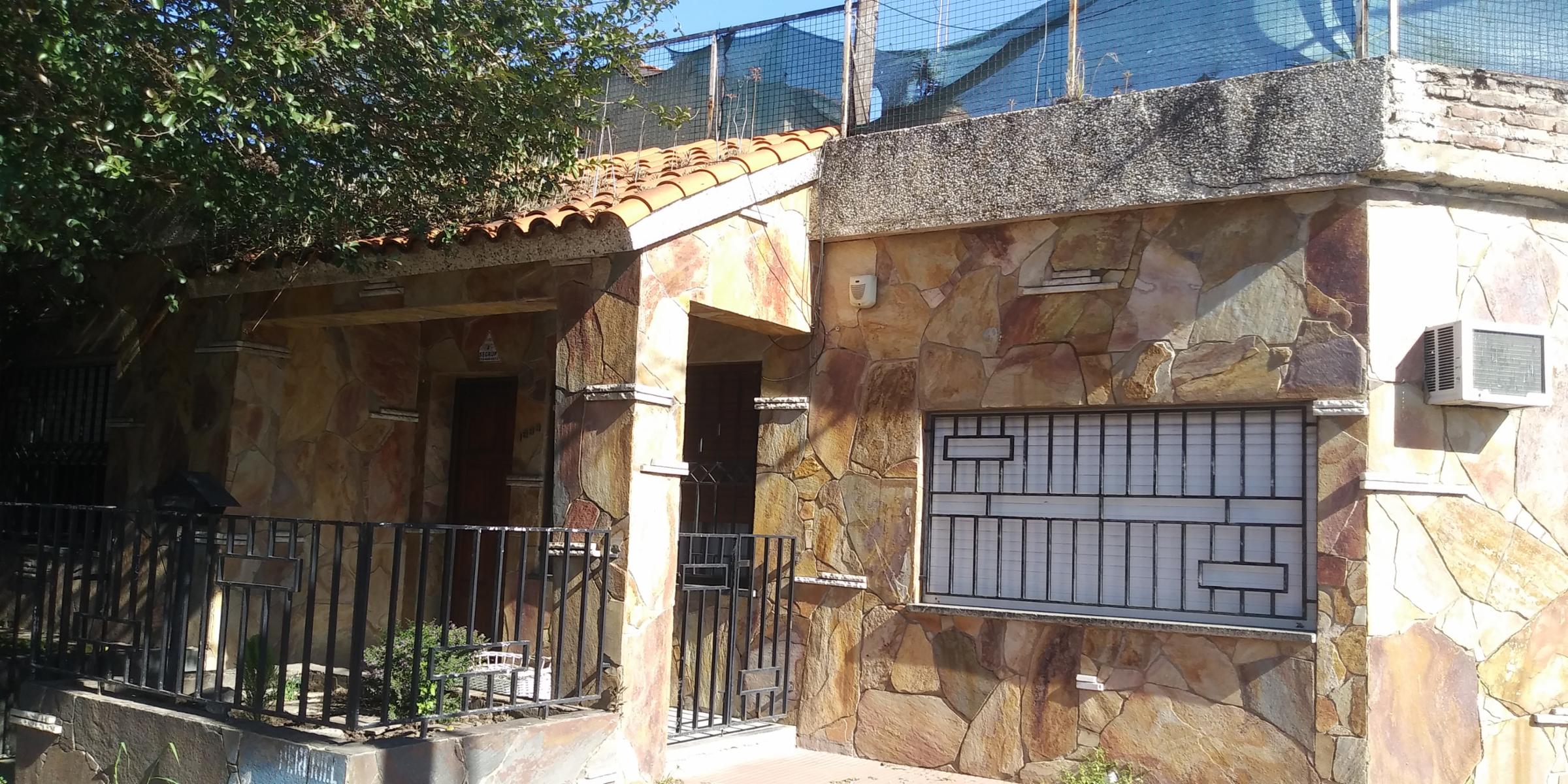 Rosario: Perdriel 1893 esquina Avalos - Casa 4 dormitorios 2 baños a refaccionar, Santa Fe, Argentina — foto 9