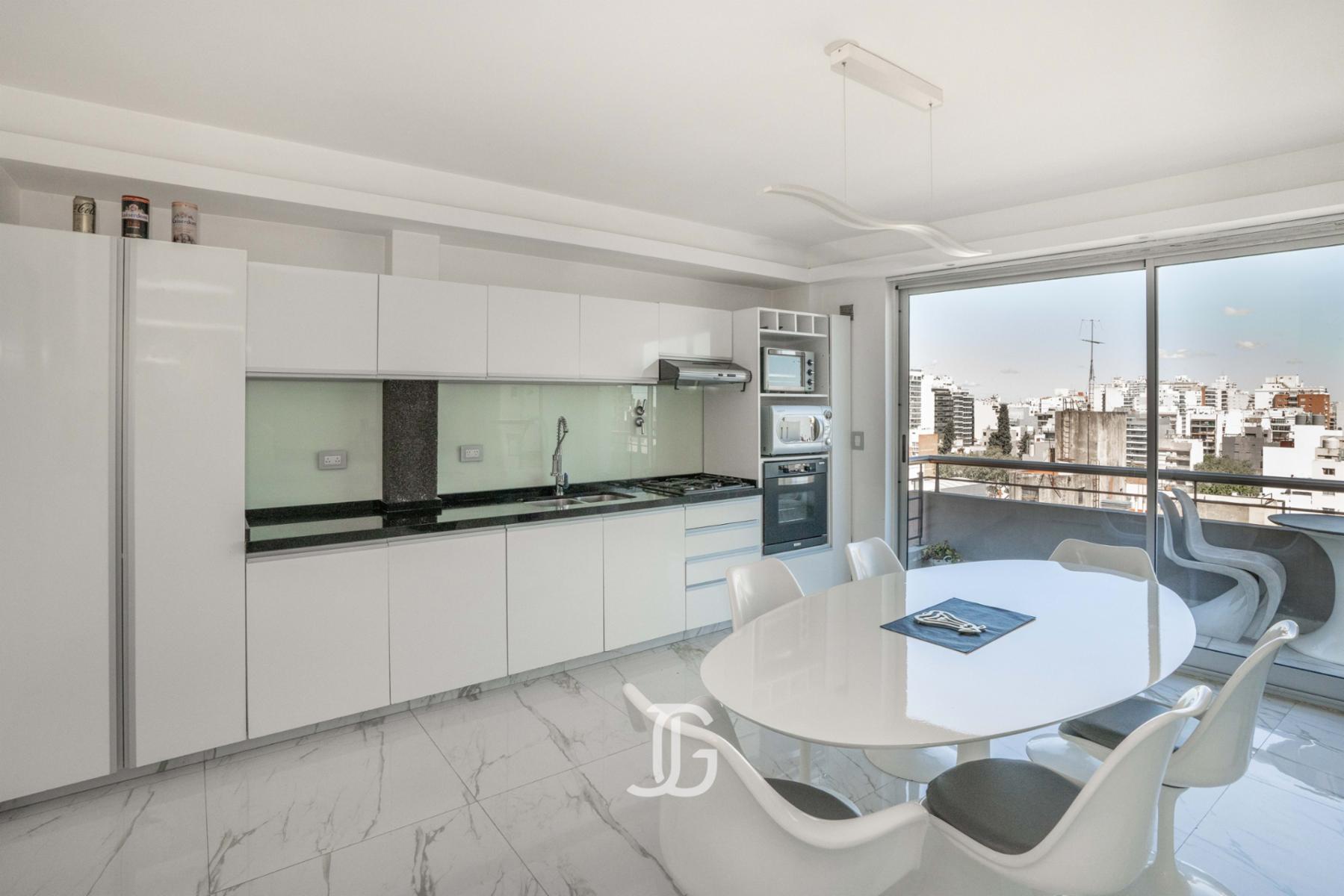 Hermoso Piso de 5 Amb. C/Dep. 170 m2. Con 2 Cocheras. Av. Boyaca 500 — foto 5