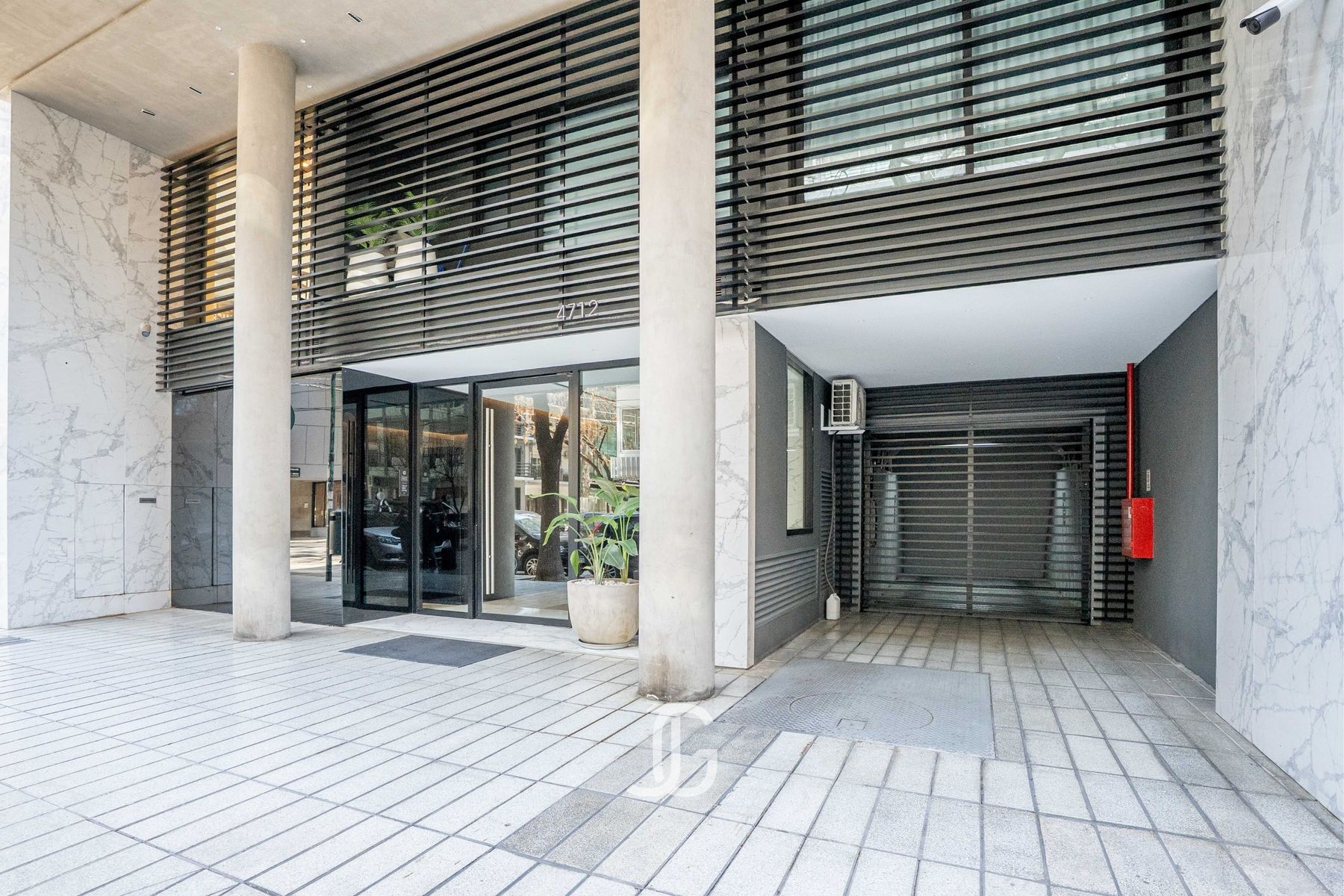 Hermoso de 4 Amb. 150 m2. Con doble Cochera. Pleno Palermo