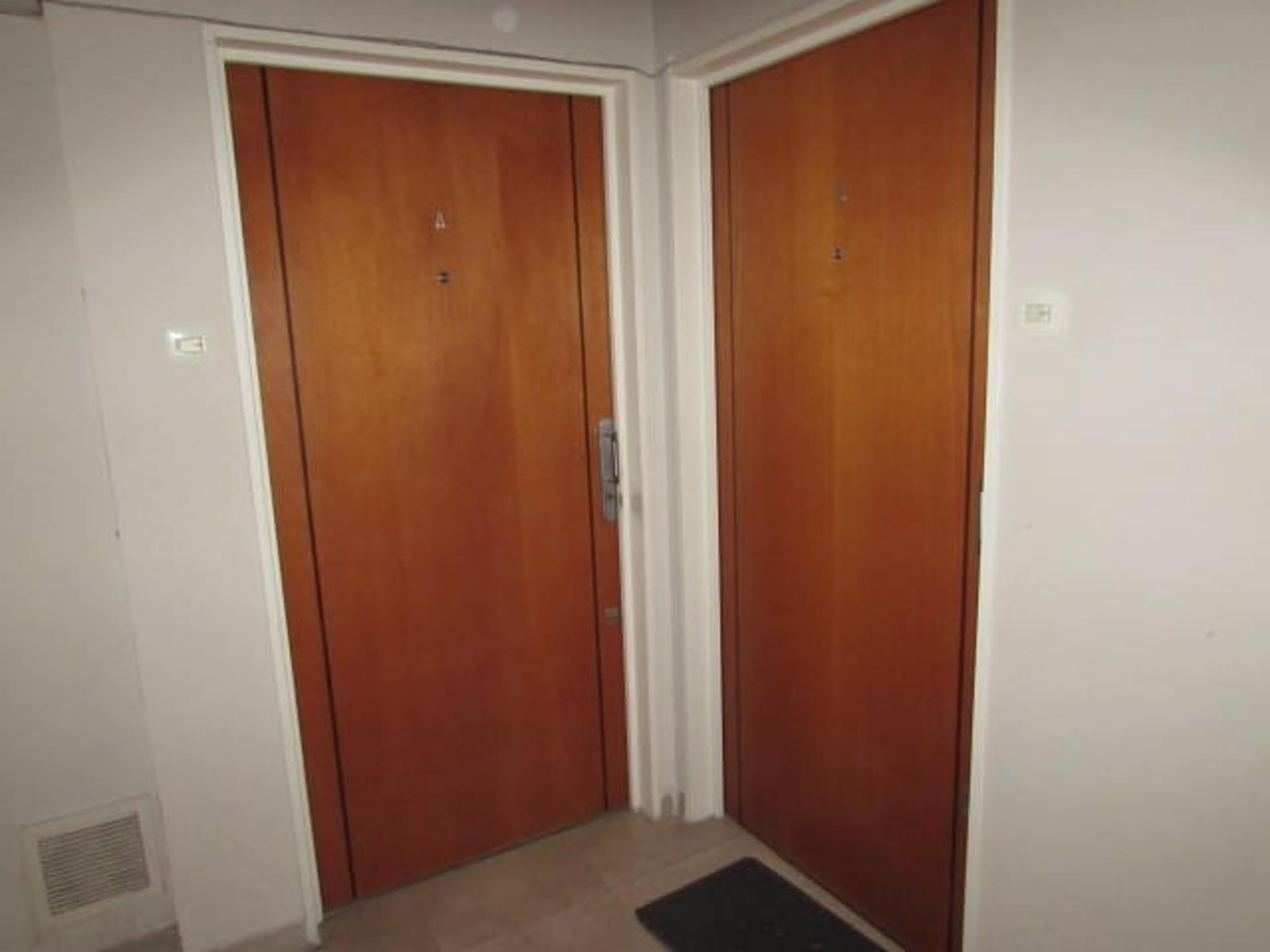 Departamento Monoambiente Con Balcón - Con renta — foto 15