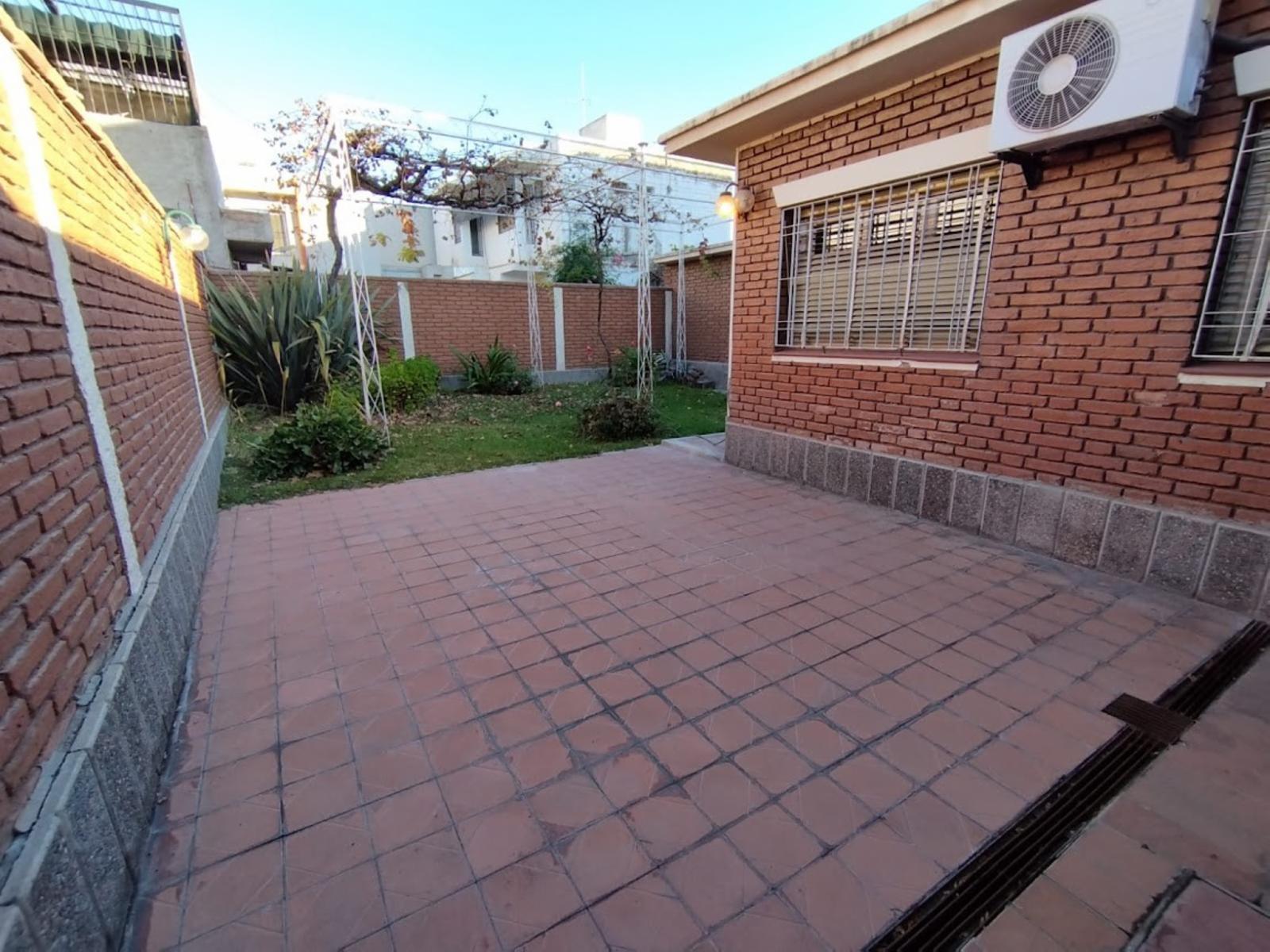 HERMOSA CASA EN GODOY CRUZ - CERCANA A BARRIO BANCARIO — foto 12
