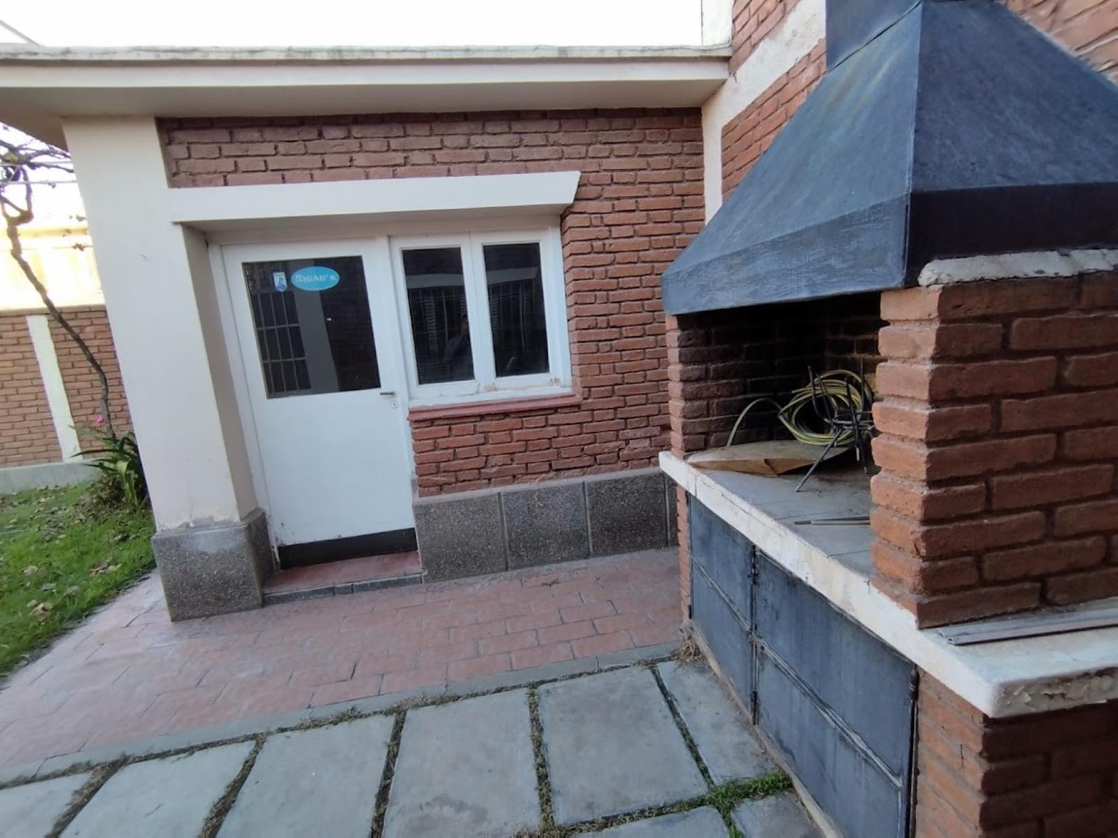 HERMOSA CASA EN GODOY CRUZ - CERCANA A BARRIO BANCARIO — foto 13