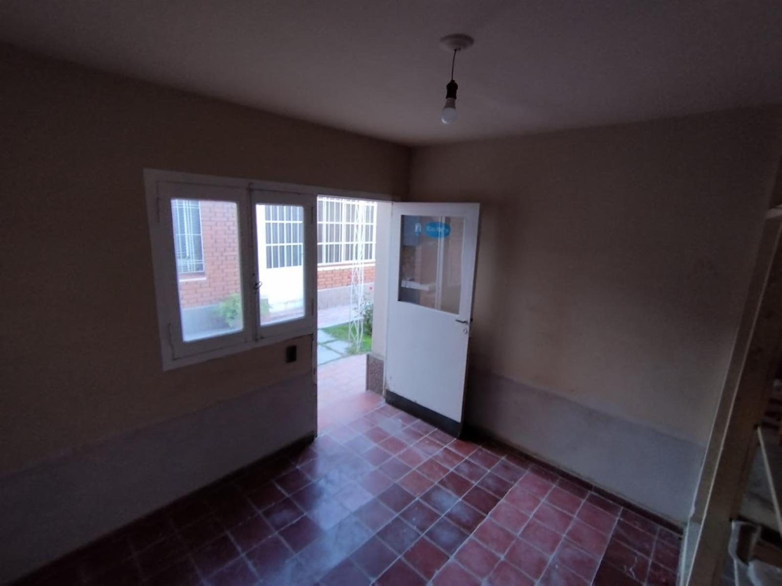 HERMOSA CASA EN GODOY CRUZ - CERCANA A BARRIO BANCARIO — foto 14