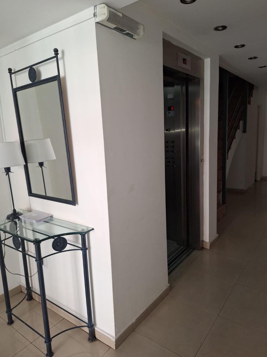 Excelente dpto 1 amb con balcón Frente — foto 6