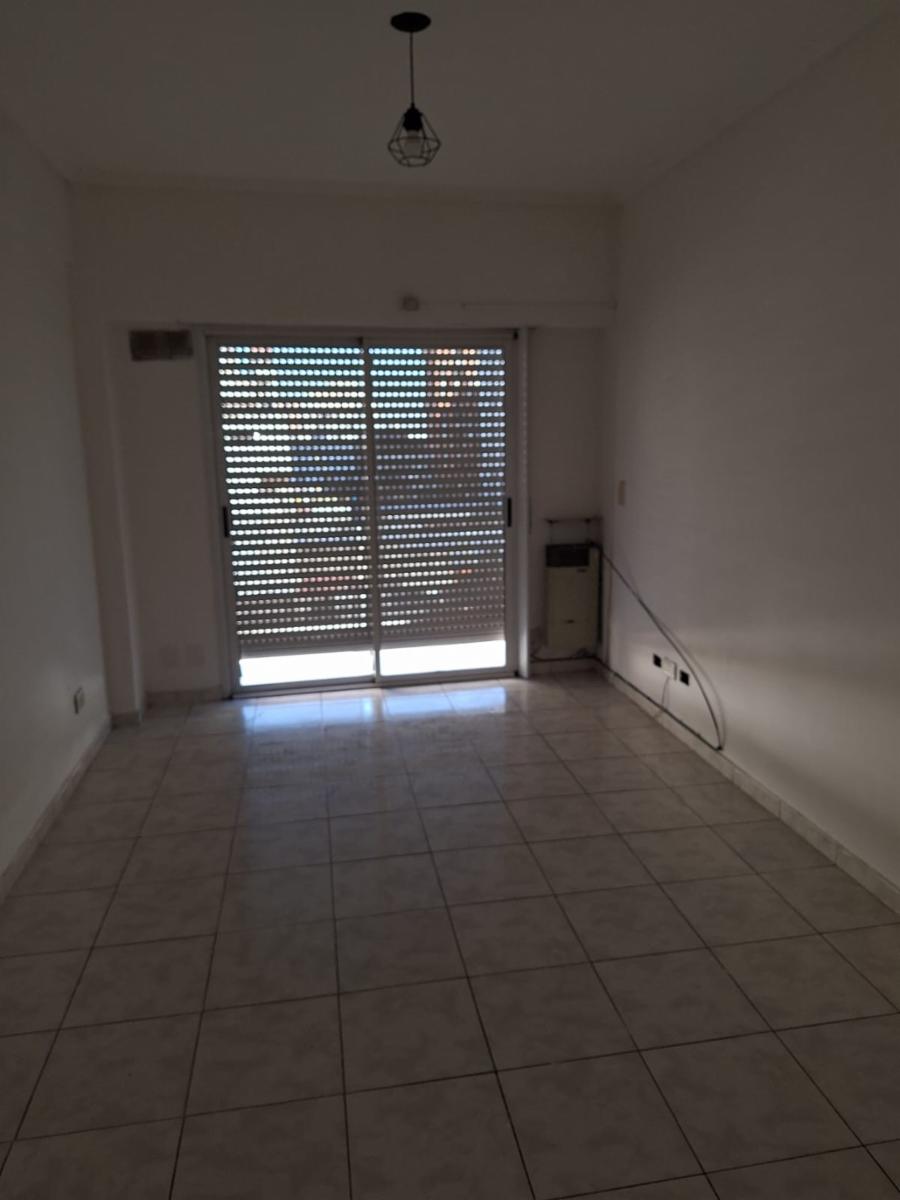 Excelente dpto 1 amb con balcón Frente — foto 8