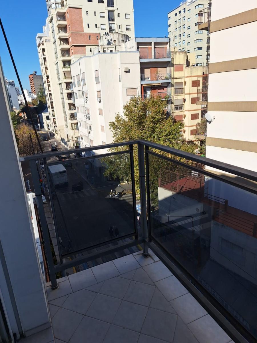 Excelente dpto 1 amb con balcón Frente — foto 12