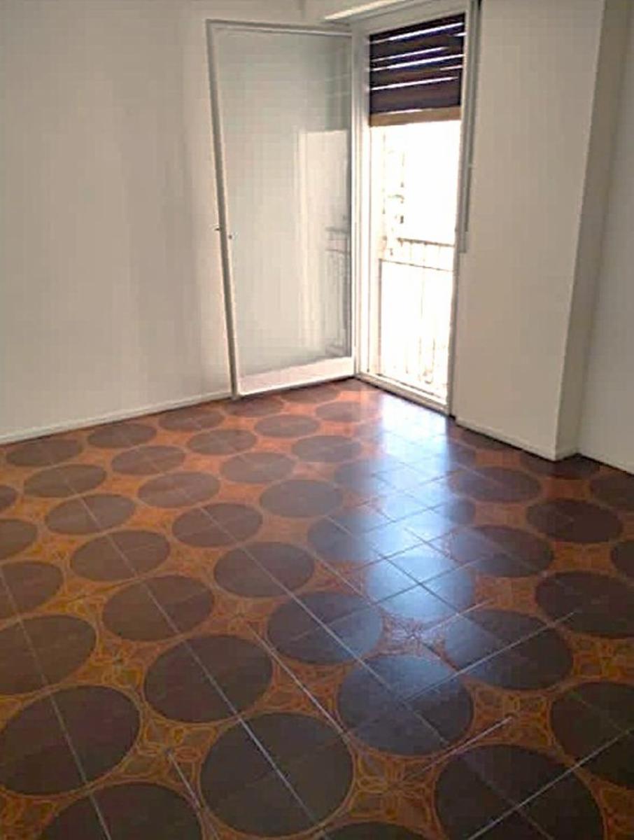 RESERVADO -------OPORTUNIDAD - EXCELENTE DEPARTAMENTO EN FLORES A MTS DE AV.RIVADAVIA — foto 5
