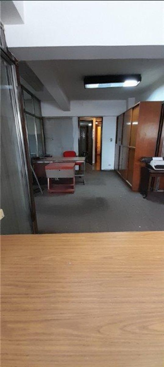 OFICINA HIPOLITO YRIGOYEN 1500 PISO 1- GRAN OPORTUNIDAD — foto 7