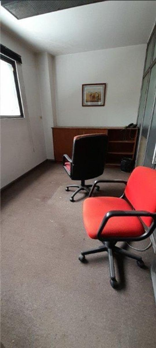 OFICINA HIPOLITO YRIGOYEN 1500 PISO 1- GRAN OPORTUNIDAD — foto 11