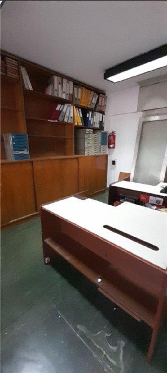 OFICINA HIPOLITO YRIGOYEN 1500 PISO 1- GRAN OPORTUNIDAD — foto 13
