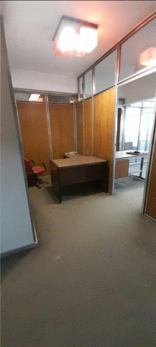 OFICINA HIPOLITO YRIGOYEN 1500 PISO 1- GRAN OPORTUNIDAD — foto 14
