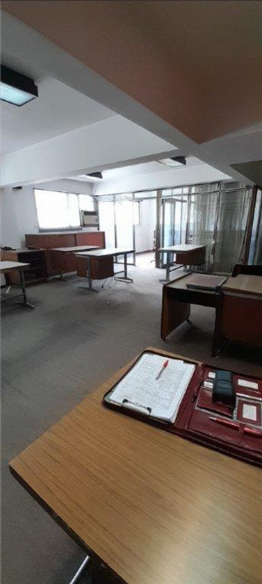OFICINA HIPOLITO YRIGOYEN 1500 PISO 1- GRAN OPORTUNIDAD — foto 15