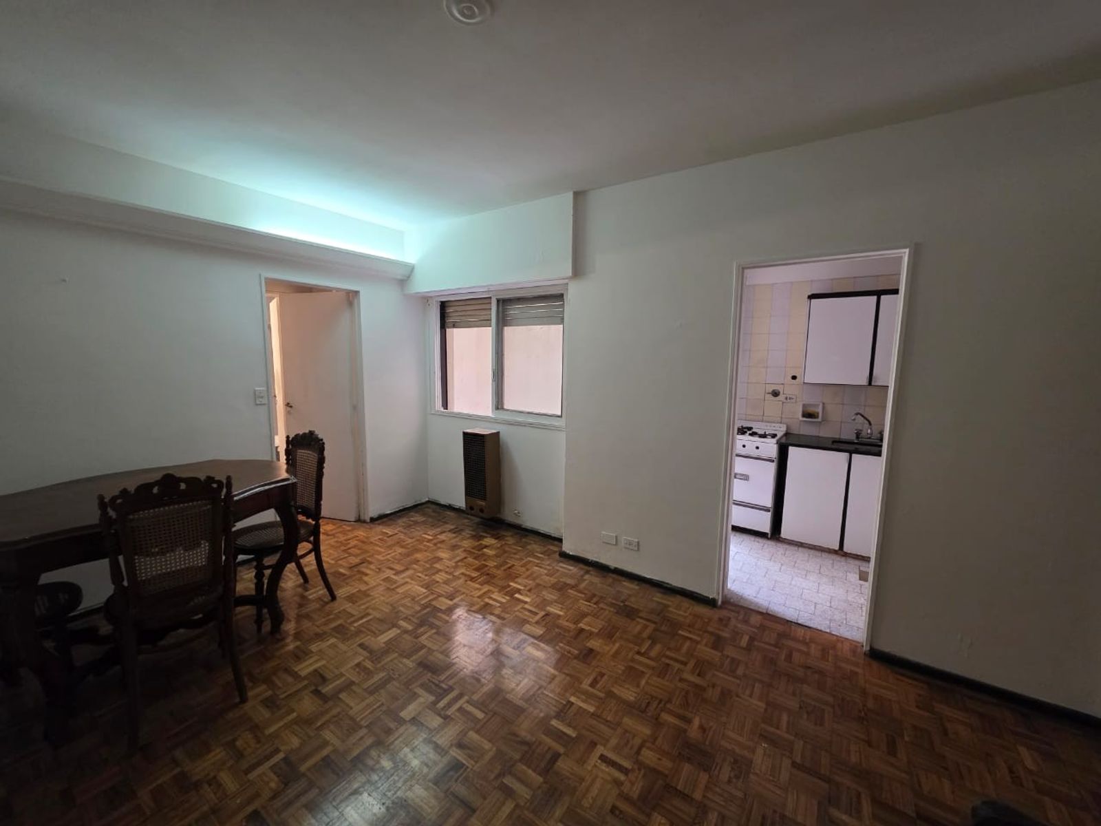 Departamento de 2 amb a refaccionar, con 2 patios/Apto credito - 2