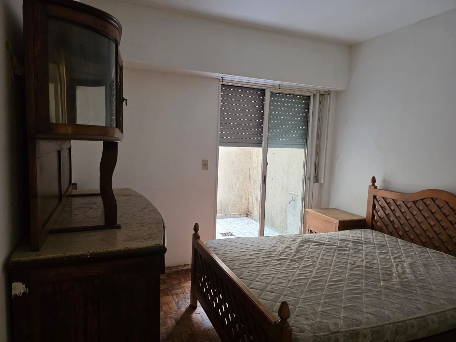 Departamento de 2 amb a refaccionar, con 2 patios/Apto credito - 5