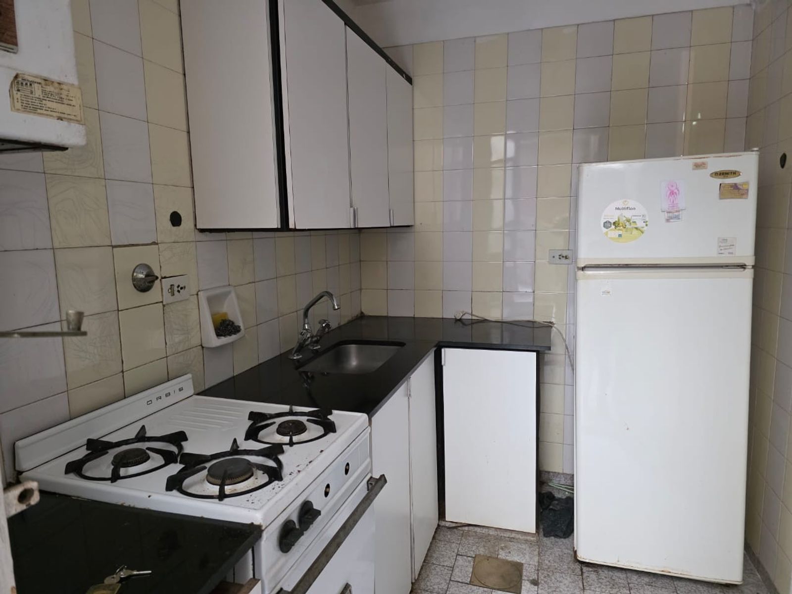 Departamento de 2 amb a refaccionar, con 2 patios/Apto credito - 6