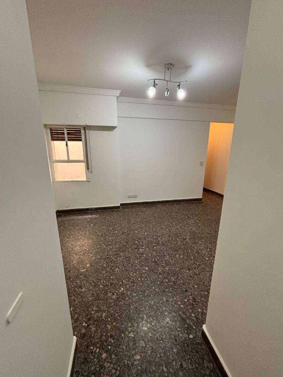 Donato Alvarez 2075 Planta Baja , Dos Ambientes con patio a 50 Mts de Av Gral San Martín - 10