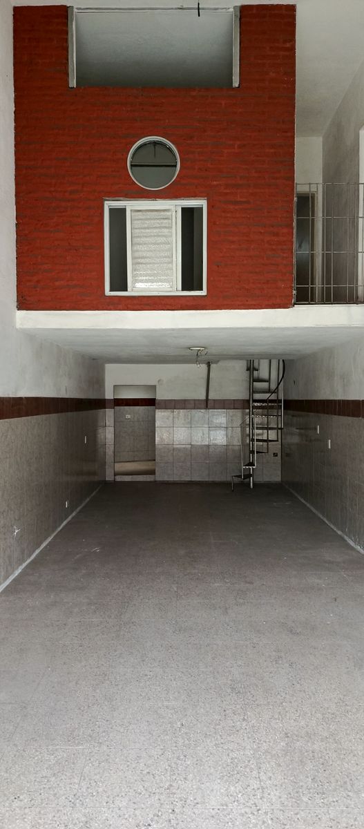 HERMOSO LOCAL COMERCIAL - 2