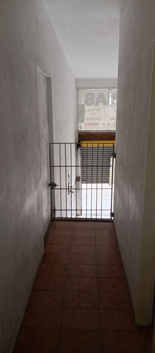 HERMOSO LOCAL COMERCIAL - 8