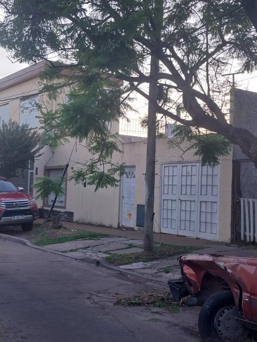 VENTA DE CASA CON LOCAL. -IDEAL INVERSOR