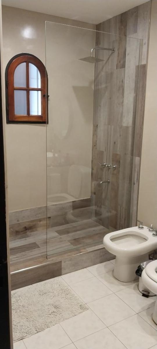 VENTA DE MAJESTUOSA PROPIEDAD A 100 METROS DE MARIANO SANTAMARIA — foto 3