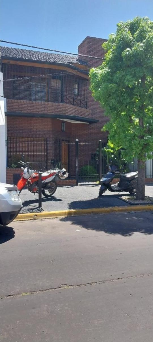 VENTA DE MAJESTUOSA PROPIEDAD A 100 METROS DE MARIANO SANTAMARIA — foto 4