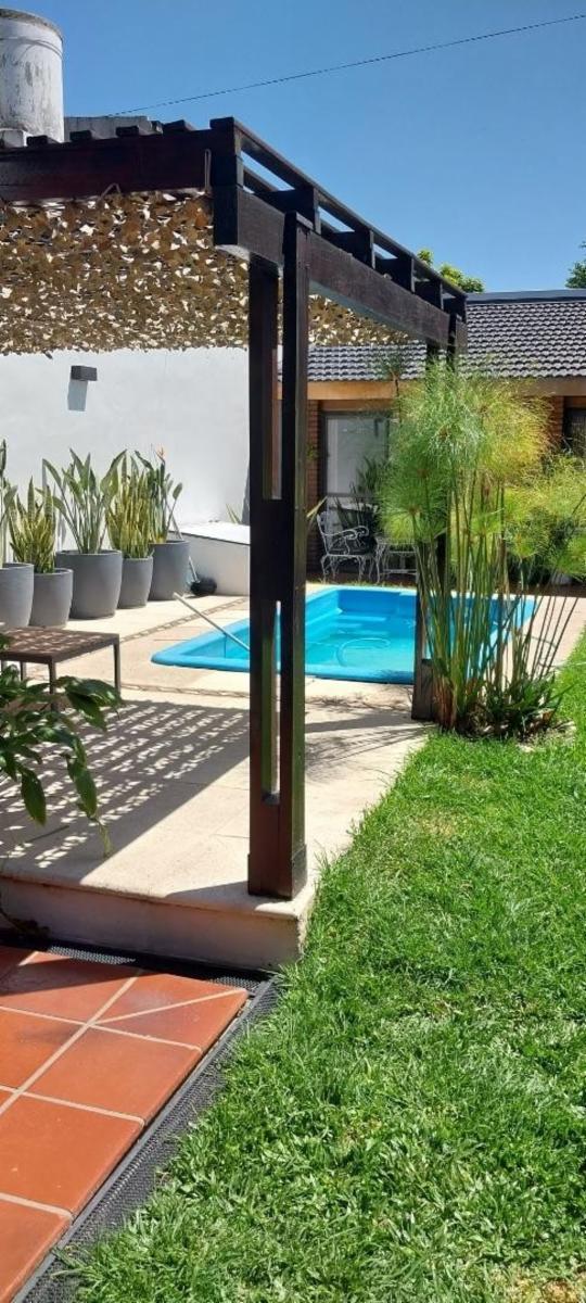 VENTA DE MAJESTUOSA PROPIEDAD A 100 METROS DE MARIANO SANTAMARIA — foto 10