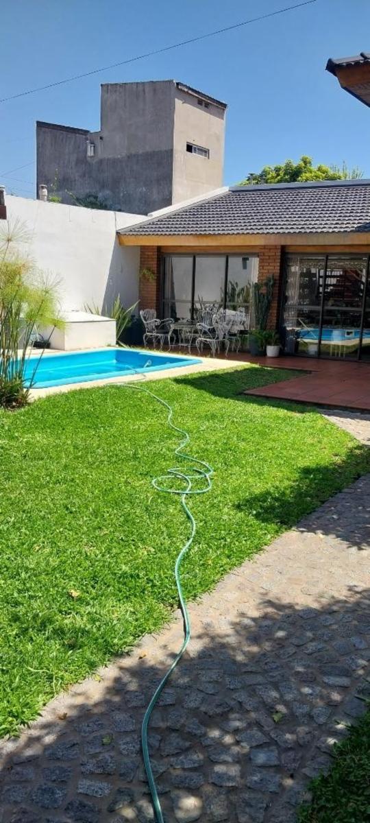VENTA DE MAJESTUOSA PROPIEDAD A 100 METROS DE MARIANO SANTAMARIA — foto 13