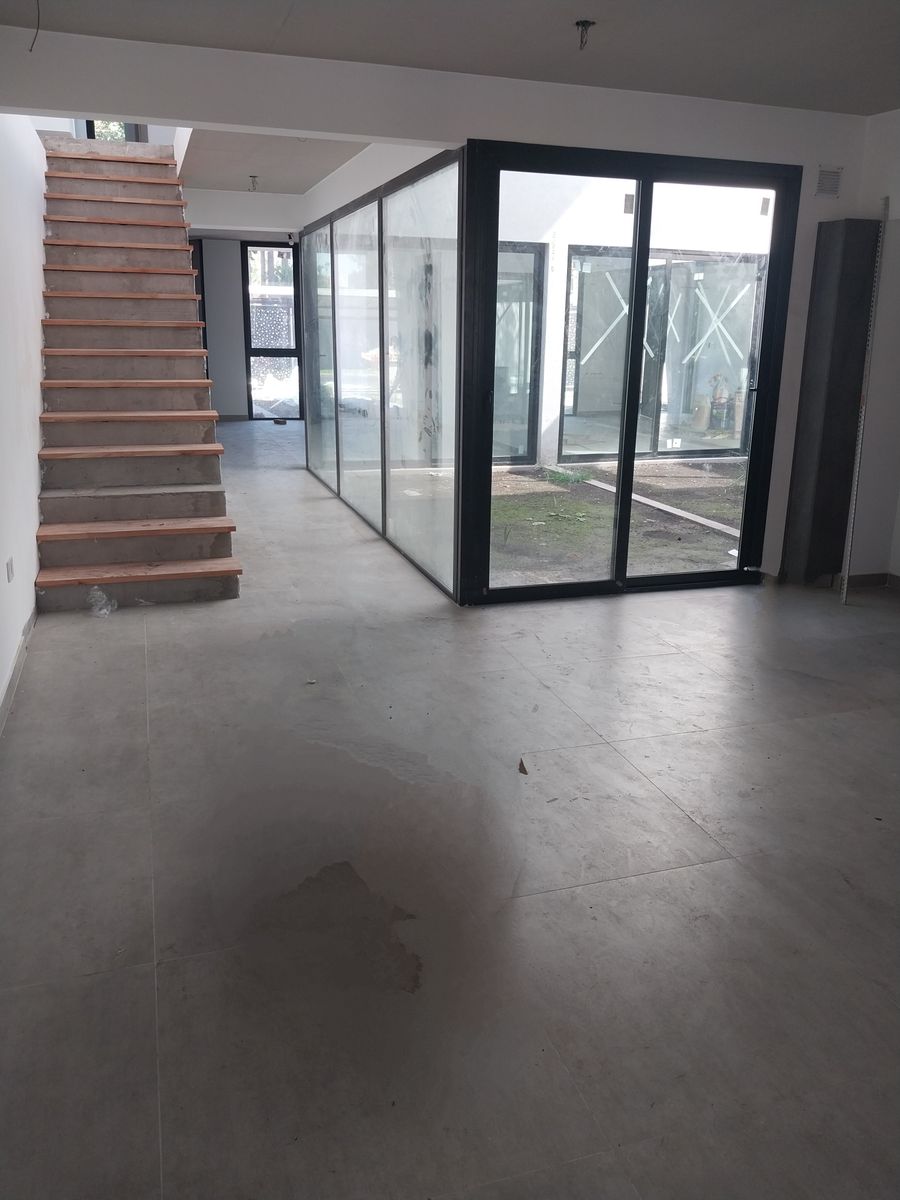 VENTA DE ESPECTACULAR DUPLEX-POR SUS DIMENSIONES- 5 AMBIENTES. — foto 10