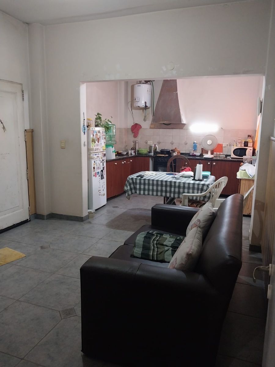 PROPIEDAD EN VENTA A METROS DE AV HIPOLITO YIRGOYEN — foto 11