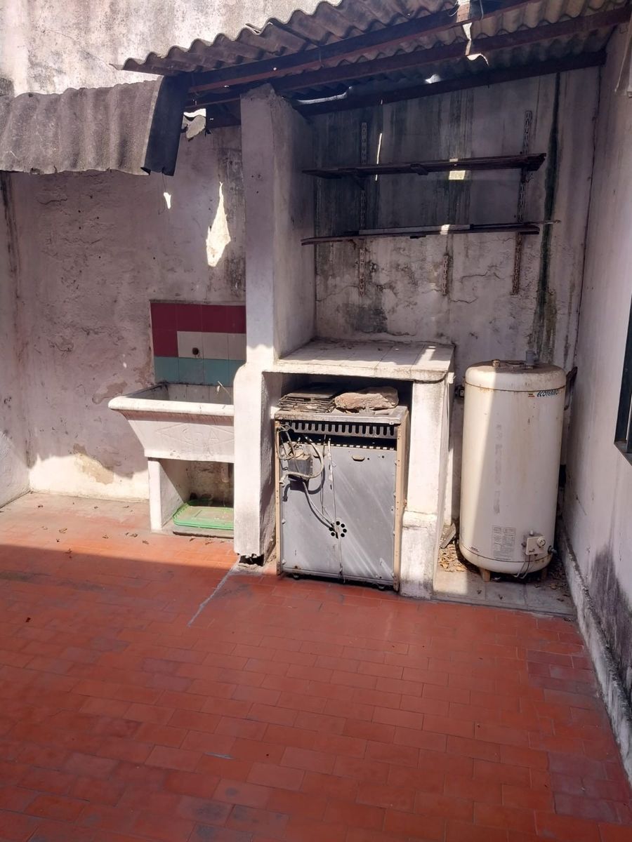 PROPIEDAD EN VENTA A METROS DE AV HIPOLITO YIRGOYEN — foto 12
