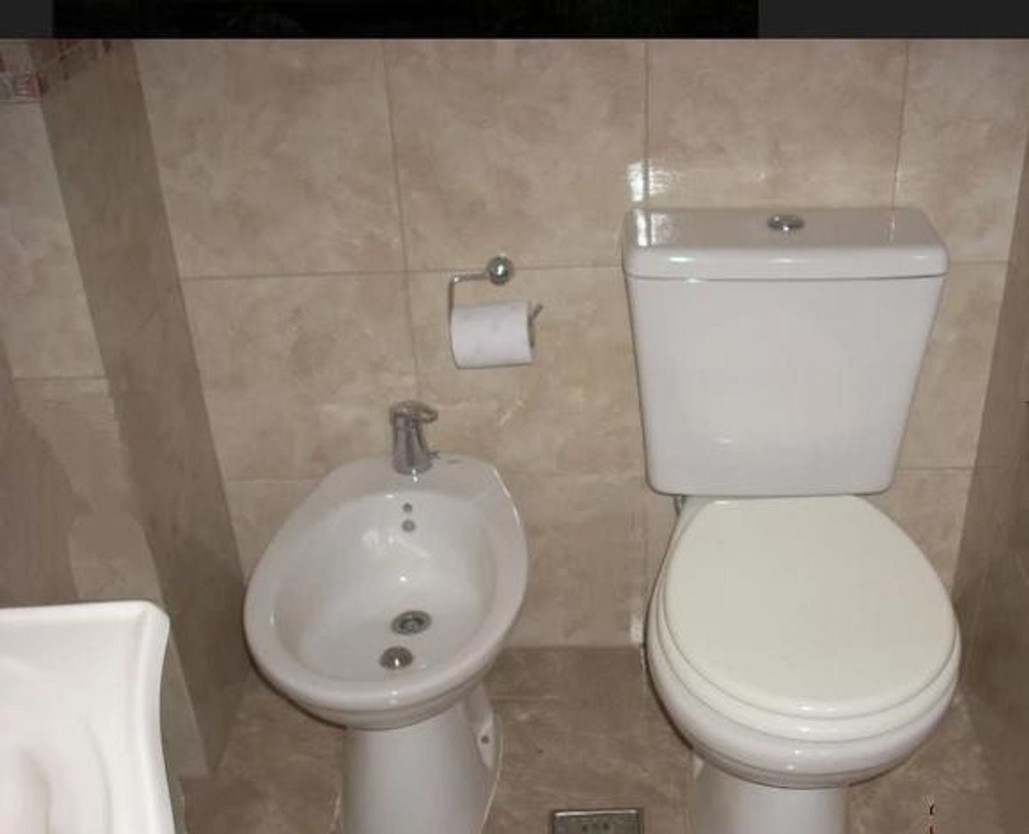 VENTA DE EXCELENTE DEPARTAMENTO AL FRENTE SAN JUSTO CENTRO — foto 3