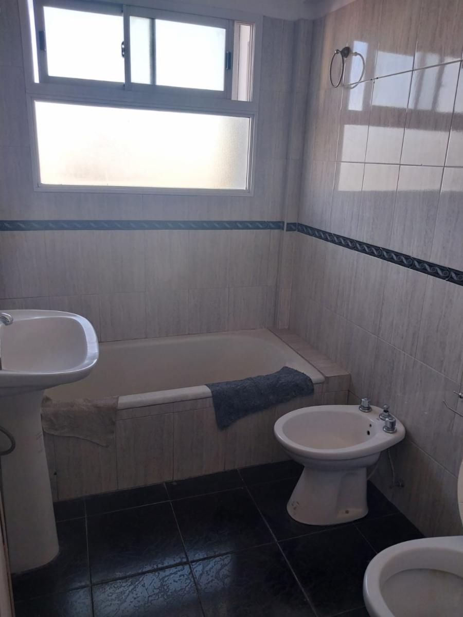 TRES AMBIENTES AMPLIOS,BARRIO LINIERS. ¡ EN LA SUBIDA DEL AUTOPISTA 25DE MAYO — foto 11