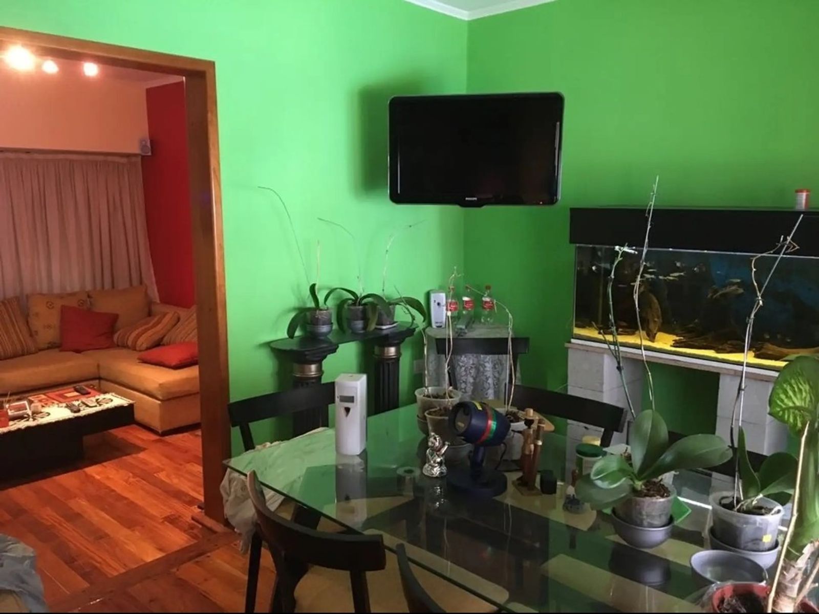 CASA DE SEIS AMBIENTES, MAS PILETA CON SALON 1ER PISO. — foto 4