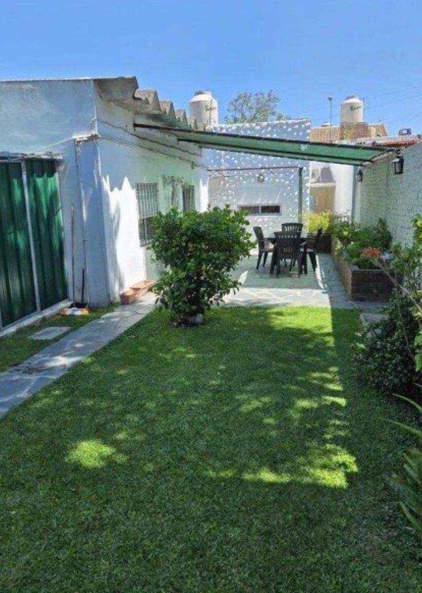¡VENDEMOS CASA DE TRES AMBIENTES, CON COCHERA MAS DEPARTAMENTO — foto 12