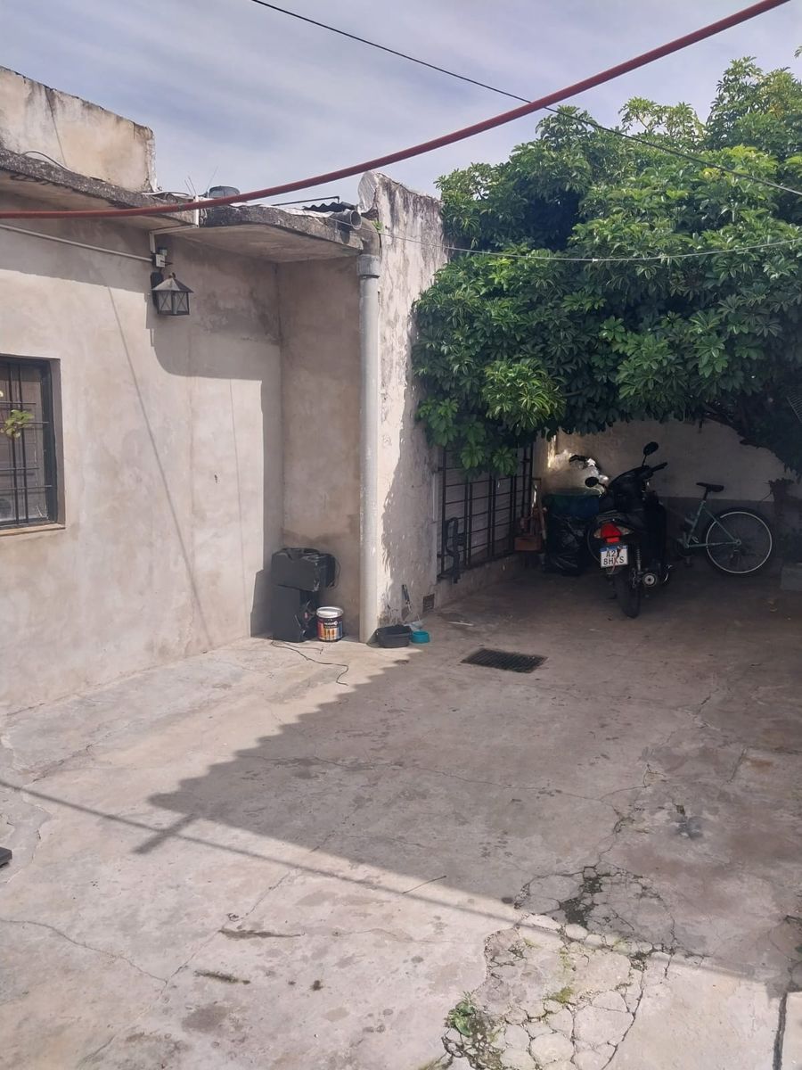 VENTA DE CASA EN LOTE PROPIO, 200 mts DE AV. VERGARA - 1