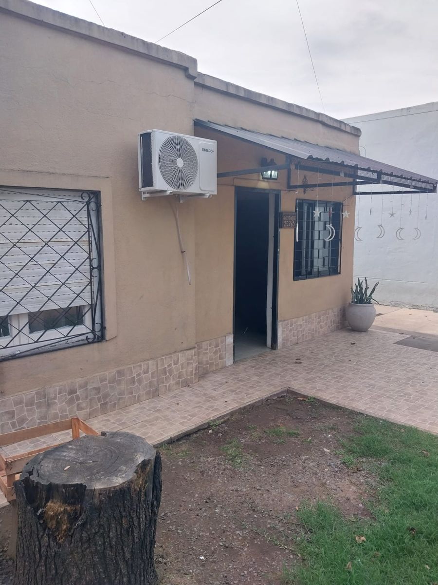 VENTA DE CASA EN LOTE PROPIO, 200 mts DE AV. VERGARA - 3