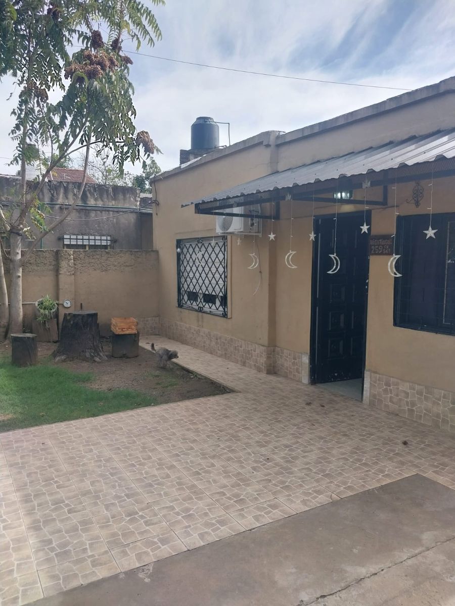 VENTA DE CASA EN LOTE PROPIO, 200 mts DE AV. VERGARA - 4
