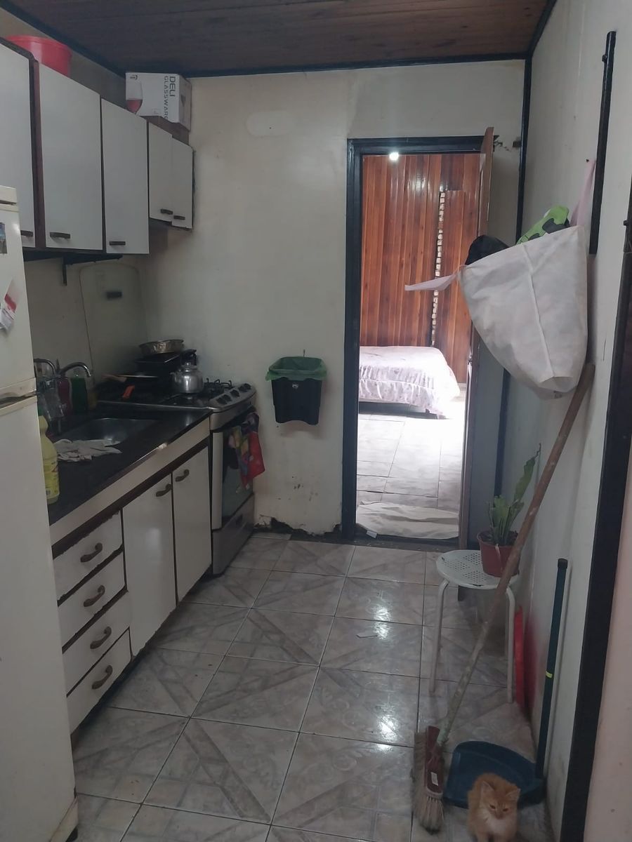 VENTA DE CASA EN LOTE PROPIO, 200 mts DE AV. VERGARA - 15