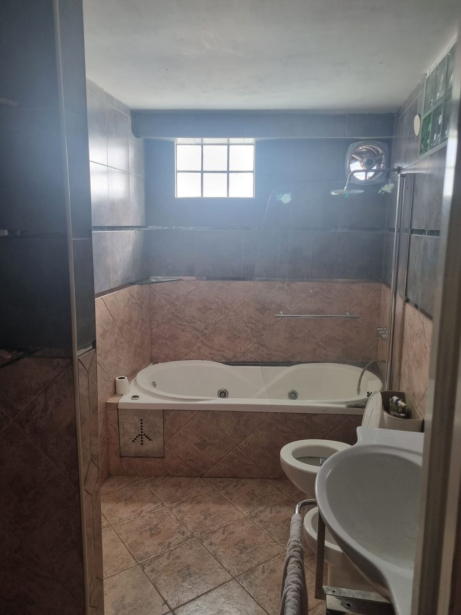 TRIPLEX EN VENTA FRENTE A PLAZA CATTANEO - 3