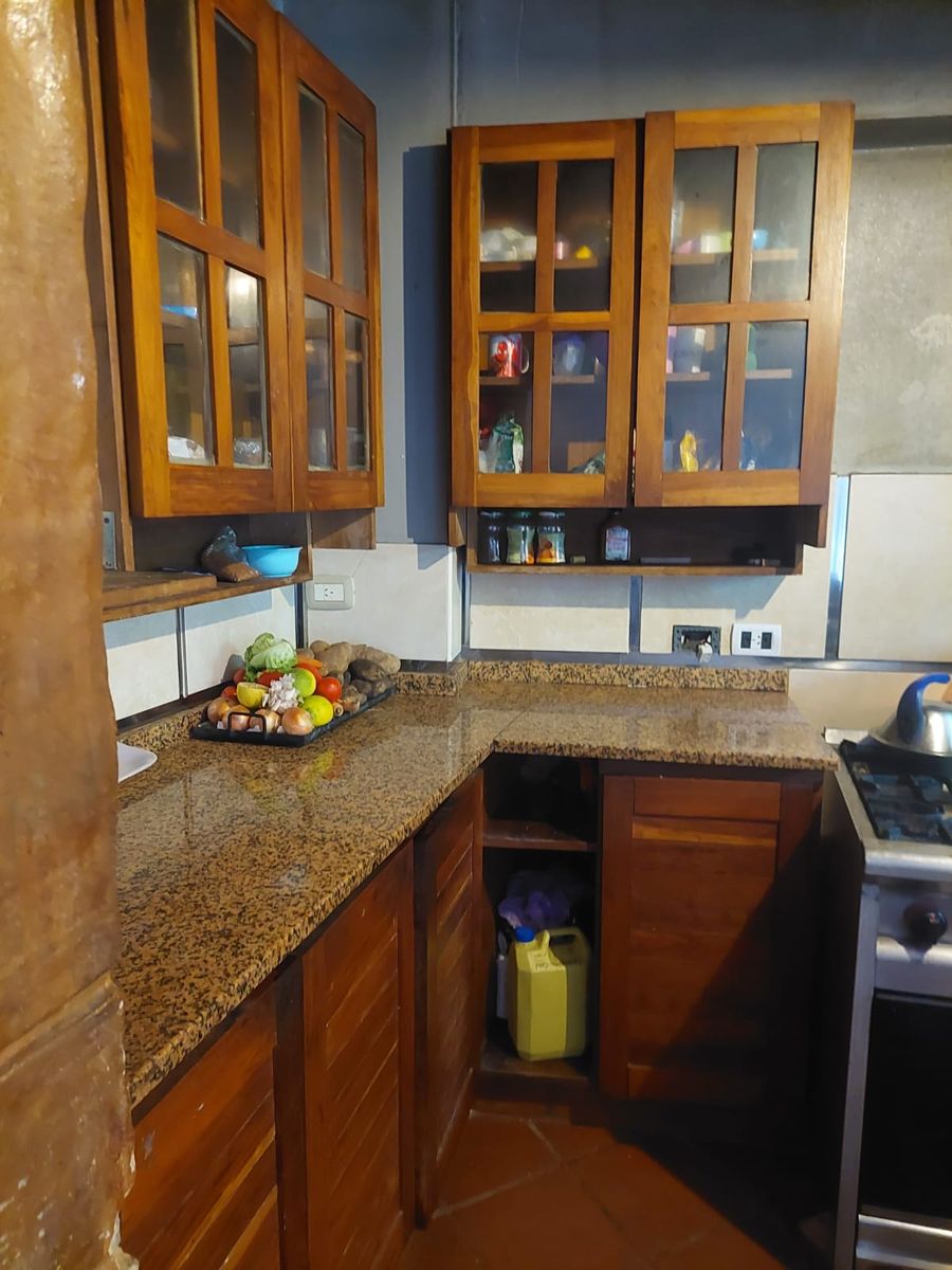 TRIPLEX EN VENTA FRENTE A PLAZA CATTANEO - 10