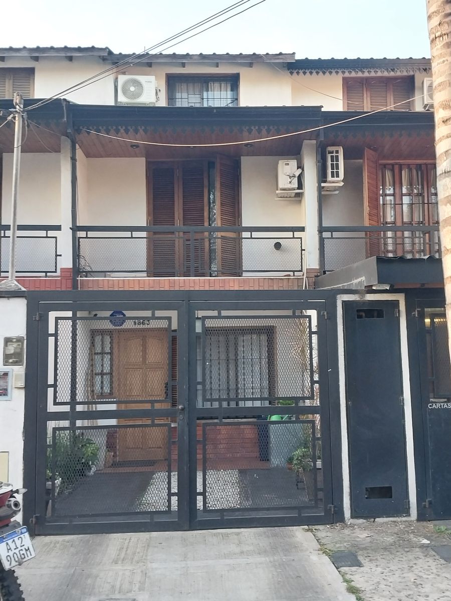 TRIPLEX EN VENTA FRENTE A PLAZA CATTANEO - 21