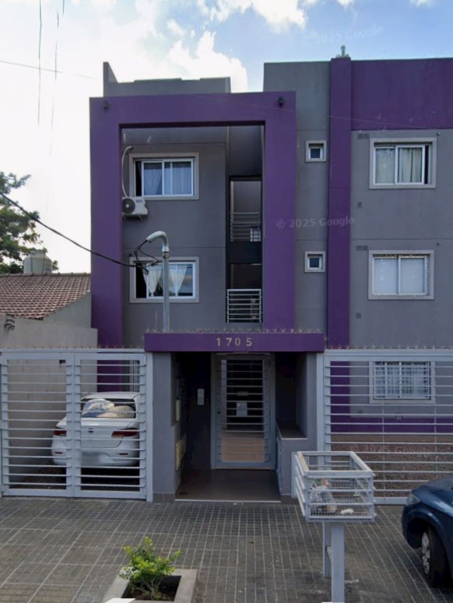 Departamento dos ambientes,terraza y cochera propia - 1