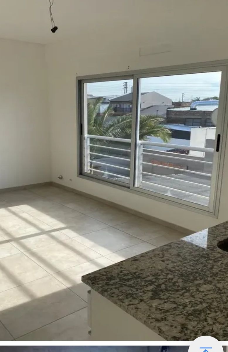 Departamento dos ambientes,terraza y cochera propia - 8